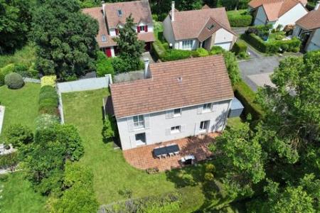 Dpt Yvelines (78), à vendre CHEVREUSE maison P5, 168 mt2, 4 chambres