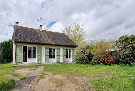 Dpt Essonne (91), à vendre maison 5 pièces à Morigny-Champigny, plain pied, garage, proche commodité, 95 mt2, 3 chambres