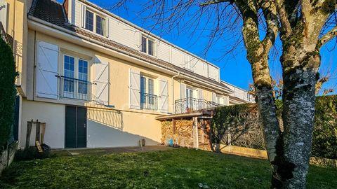 Dpt Essonne (91), à vendre MEREVILLE maison 4 pièces sur sous sol total avec jardin clos, 85 mt2, 3 chambres