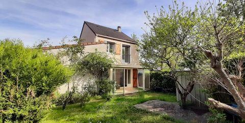 Dpt Essonne (91), à vendre SACLAY maison rénovée P3 de 88 m² - Terrain de 221 m² - Plain pied, 88 mt2, 2 chambres